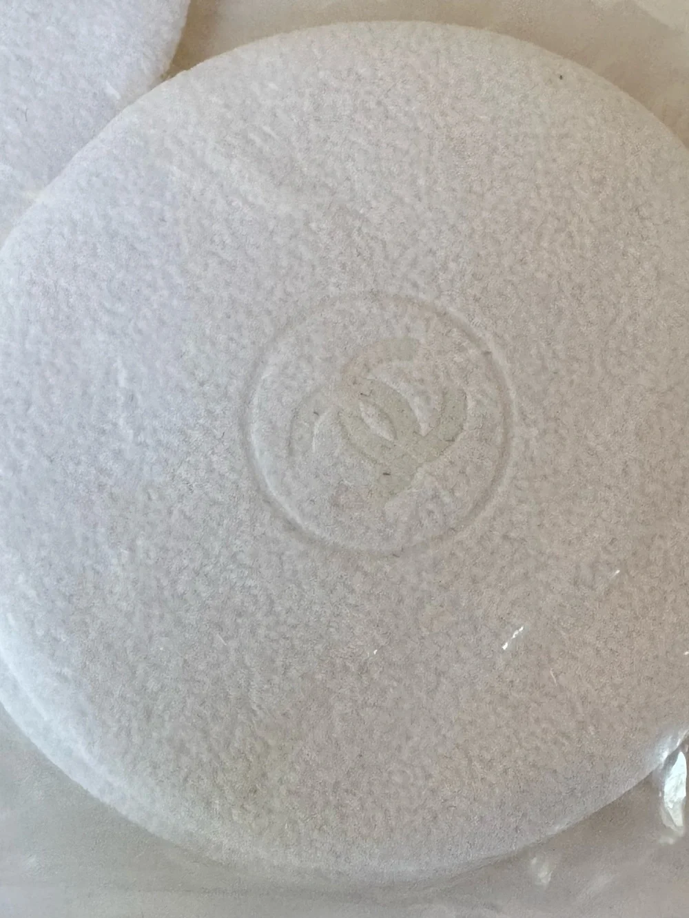 CHANEL White Round Pressed Powder Puffs Pack of 6